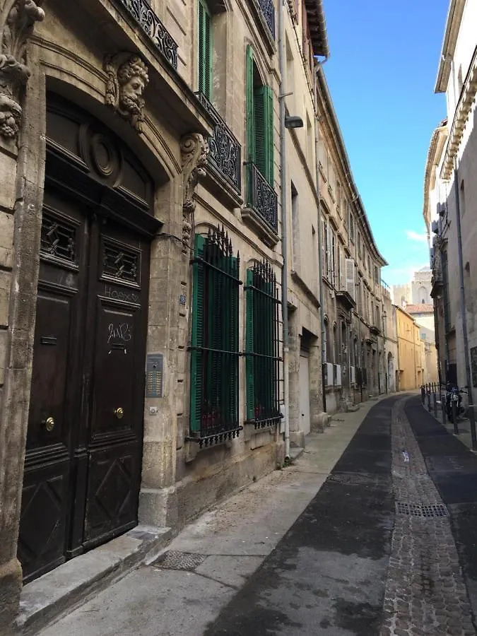 Studio Avec Terrasse Sur Cour, Authentique, Calme Avignon 0*,  France